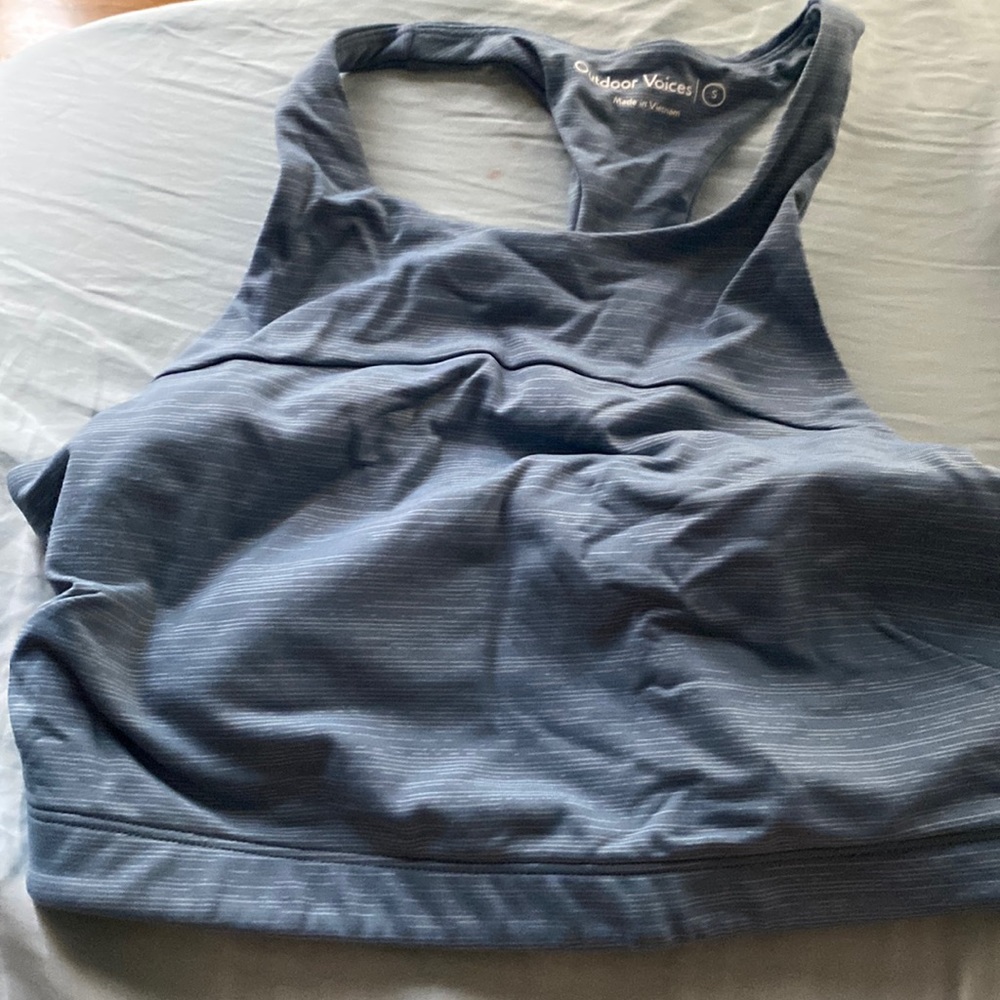 Outdoor Voices set- top small bottoms medium